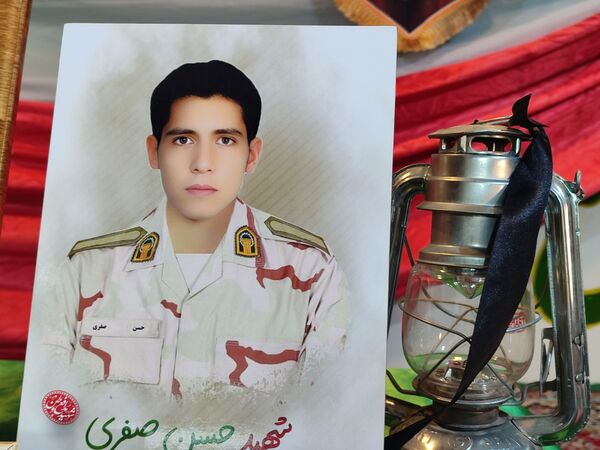 یادواره شهدا در دبستان شاهد حاج تقی آقا بزرگ ناحیه یک مشهد 
