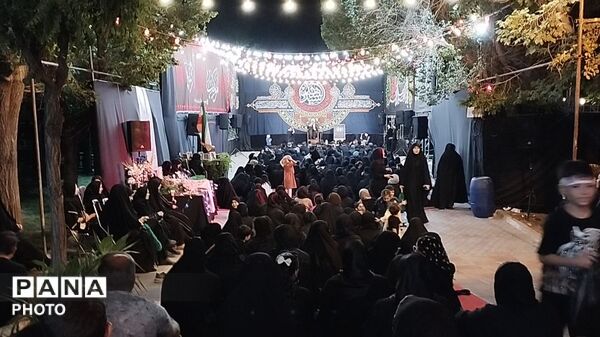 عشق و ارادت نوجوانان شهر هشتگرد به اباعبدالله الحسین(ع)