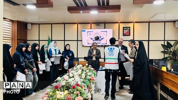 تجلیل از روایتگرانِ امید؛ ضیافتِ قدردانی از اهالیِ خبر در آموزش و پرورش منطقه ۳