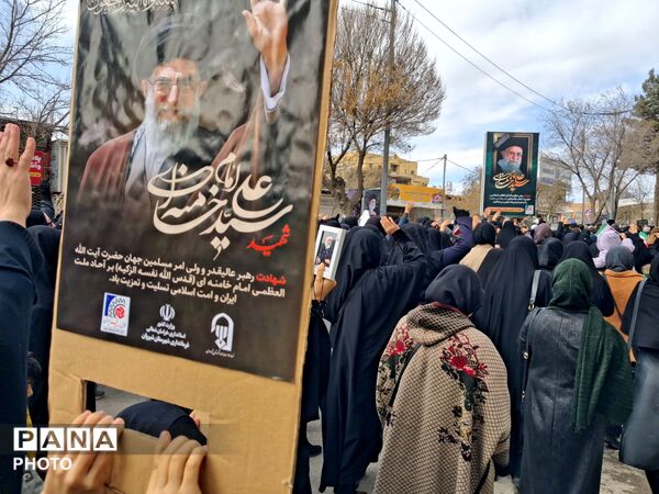 امروز شیروان در سوگ ۳شهید جنگ تحمیلی نشست