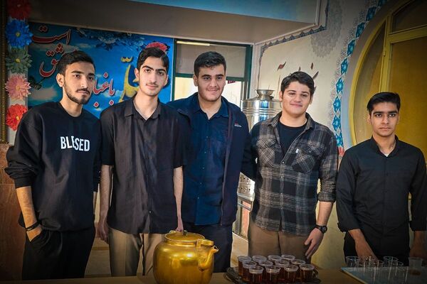 طنین نوای عشق و عزا؛ مراسم عزاداری دهه دوم فاطمیه در مدارس بهارستان‌دو