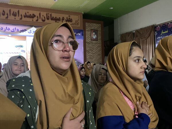 دختران ملاردی در اردوی سیاحتی زیارتی مشهد 