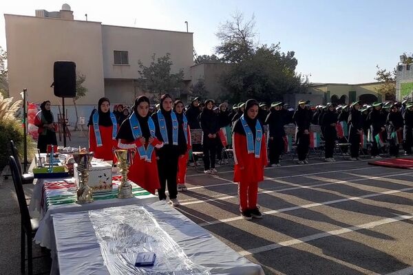 افتتاحیه انجمن ورزشی درون مدرسه ای منطقه کهریزک در هنرستان اولیاء۳