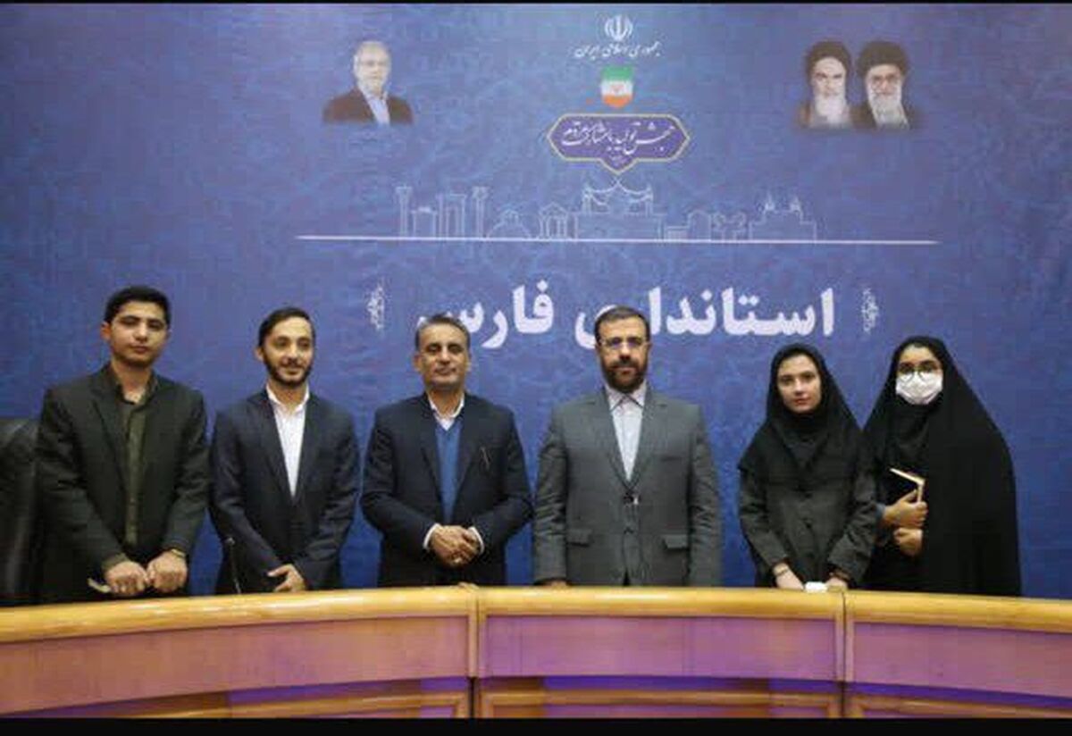 حضور روسای شورای دانش‌آموزی فارس در جلسه شورای آموزش و پرورش استان