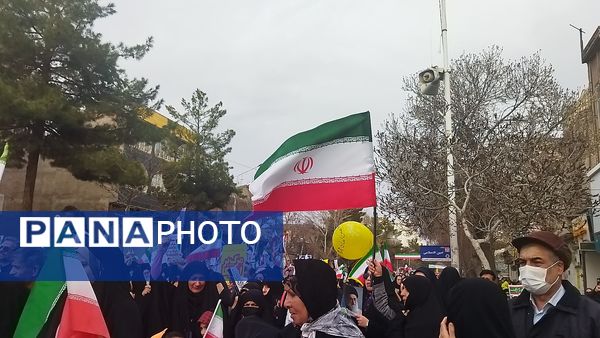 راهپیمایی ۲۲ بهمن نشان دهنده همبستگی و اتحاد مردم ایران 