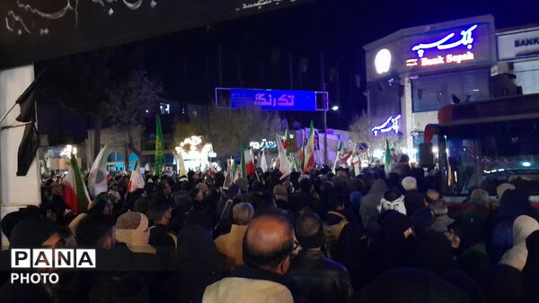 فعالیت چایخانه مسجد جامع نیشابور در شب ۲۳ ماه رمضان 