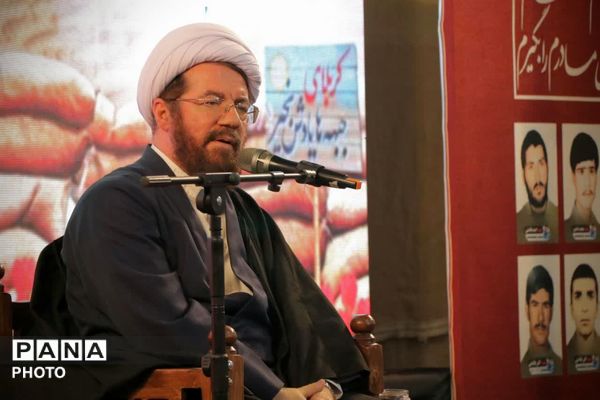 یادواره شهدا در تکیه سادات مروست 