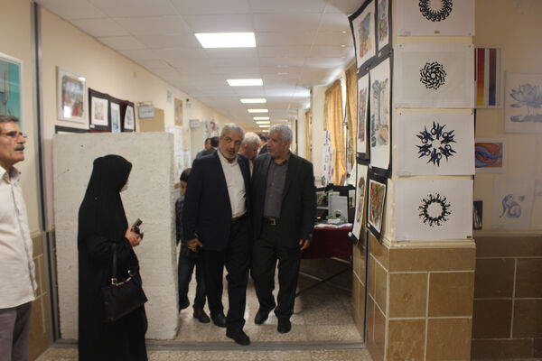 برپایی نمایشگاه هفته مشاغل در هنرستان شهید مهدی هندویان قم