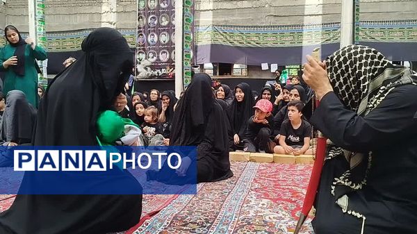 همایش شیرخوارگان حسینی با حضور خیل عظیمی از عزاداران در فاروج 