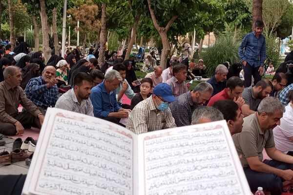 محفل پر فیض دعای عرفه در گلزار شهدا نصیرشهر