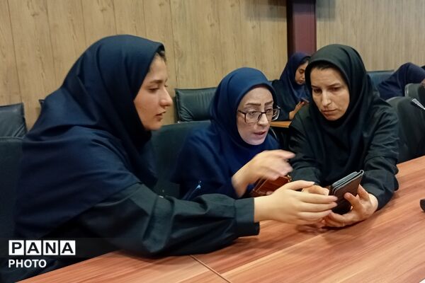 سنجش شایستگی مربیان کودکستان در بهارستان دو