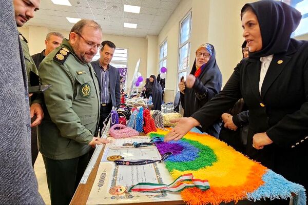 جشنواره غذاهای بومی محلی در سرای محله نسیم شهر