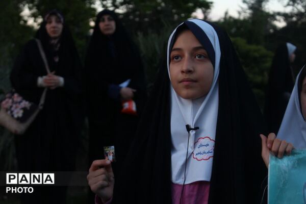 دانش‌آموزان همدانی در سومین رویداد «۱۶۸» یاد شهدای دانش‌آموز میناب را گرامی داشتند