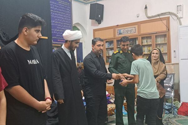 اعتکاف دانش‌آموزی در گناوه
