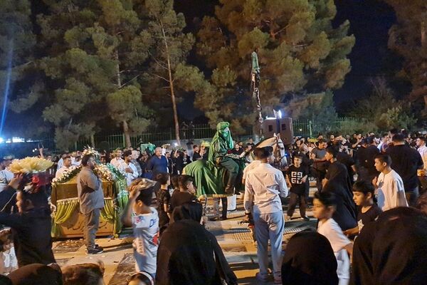 شهر پیشوا غرق در شور حسینی؛ طنین لبیک یا حسین در کوچه‌پس‌کوچه‌های دیار عاشقان