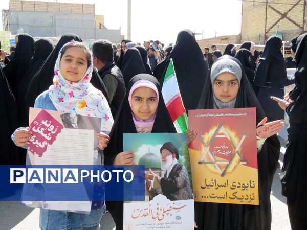 حضور باشکوه مردم شهر کندر در راهپیمایی روز جهانی قدس 