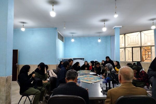  نشست نقد و بررسی کتاب در کتابخانه عمومی علامه امینی 
