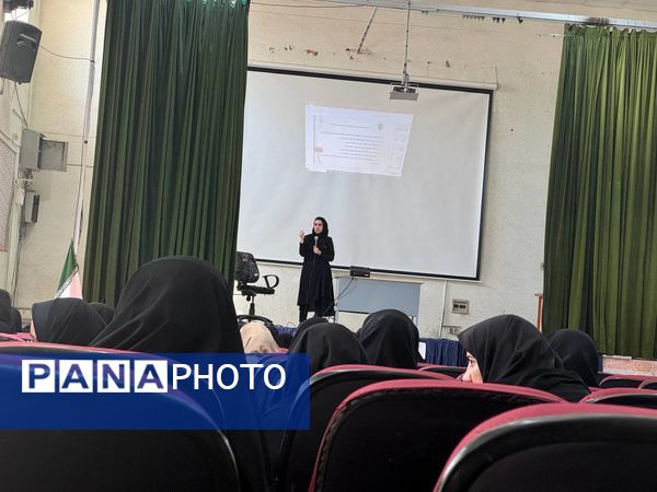 کارگاه توانمندسازی موسسان کودکستان‌های فاروج