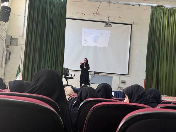کارگاه توانمندسازی موسسان کودکستان‌های فاروج