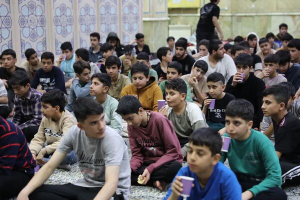 همراهی مسئولین با دانش‌آموزان معتکف شهر مهستان