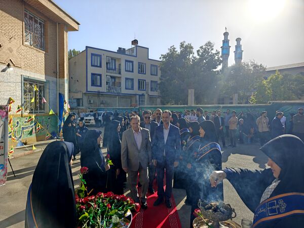 زنگ آغاز سال تحصیلی در مدارس کرمانشاه