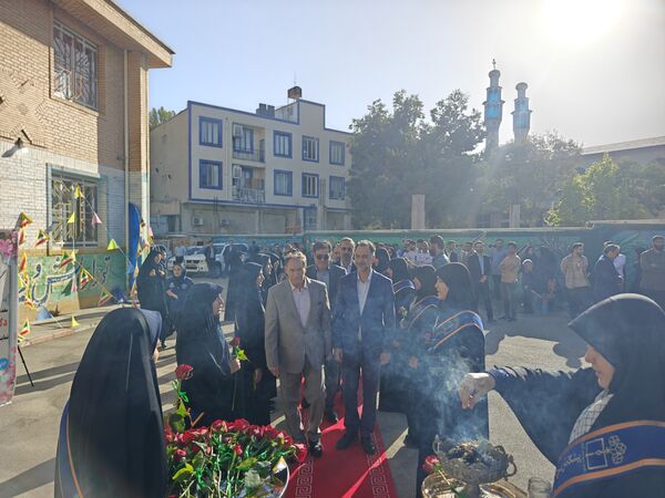 زنگ آغاز سال تحصیلی در مدارس کرمانشاه