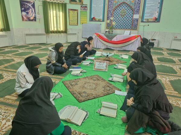 گرامیداشت هفته قرآن ، عترت و نماز در خلیل آباد 