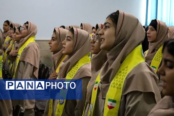 همایش «یاوران انقلاب» در مدرسه شهیدپاکنژاد ناحیه 2 یزد