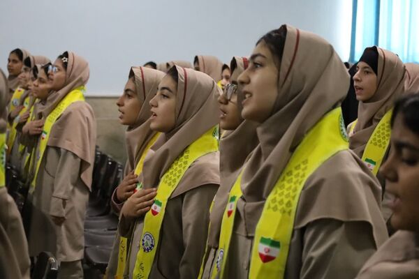 همایش «یاوران انقلاب» در مدرسه شهیدپاکنژاد ناحیه 2 یزد