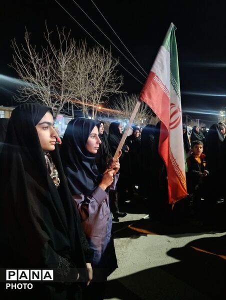 حضور گسترده فرهنگیان و دانش‌آموزان پیشتاز بیرانوند در چهل و سومین اجتماعات شبانه مردم