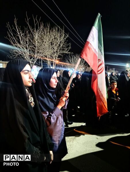 حضور گسترده فرهنگیان و دانش‌آموزان پیشتاز بیرانوند در چهل و سومین اجتماعات شبانه مردم