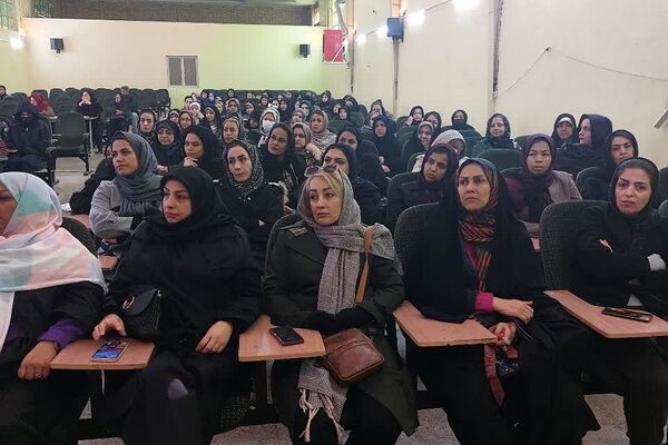 برگزاری جلسه توجیهی آسیب‌های اجتماعی در دبیرستان فتح المبین ناحیه دو شهرری 