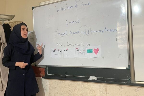 همیار معلم، یاری دهنده دبیر در جریان یادگیری و پیگیری کننده جریان آموزش