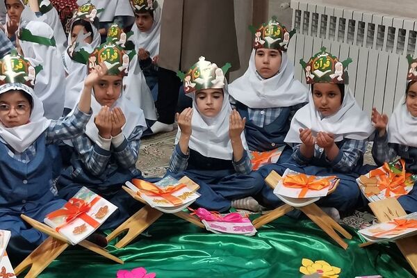 جشن قرآن کلاس اولی‌های مدرسه قمصری دوره اول ورامین