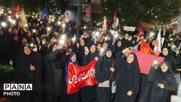 نهمین شب از مراسم عزاداری امام حسین همراه با هئیت زنجیر زنی در حسینیه امام خمینی
