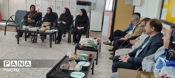 خاطره‌سازان در بهار آزادی؛ گردهمایی پیشکسوتان تعلیم و تربیت 