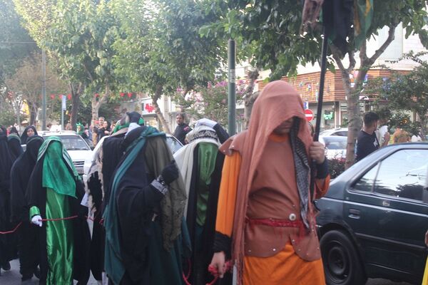 حرکت نمادین کاروان اسرای کربلا در فردیس