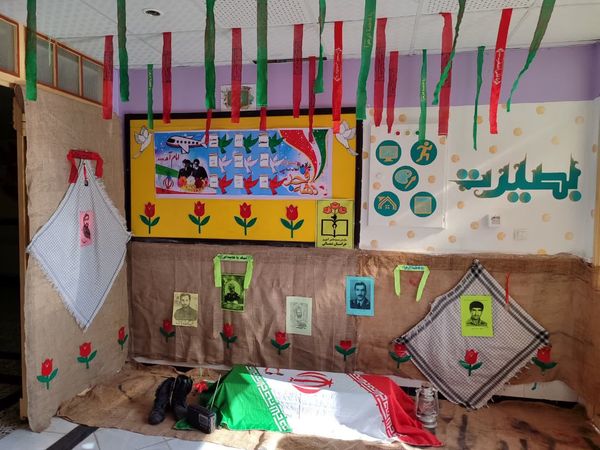 فضاسازی هنرستان بصیرت آشخانه به‌مناسبت دهه فجر