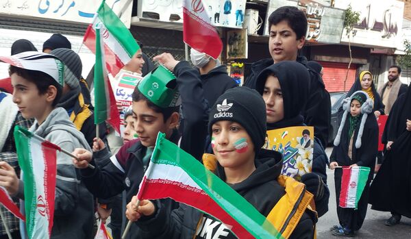 راهپیمایی 22 بهمن در مه ولات 