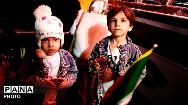  تکرار حماسه حضور و تجدید عهد با رهبر در بناب
