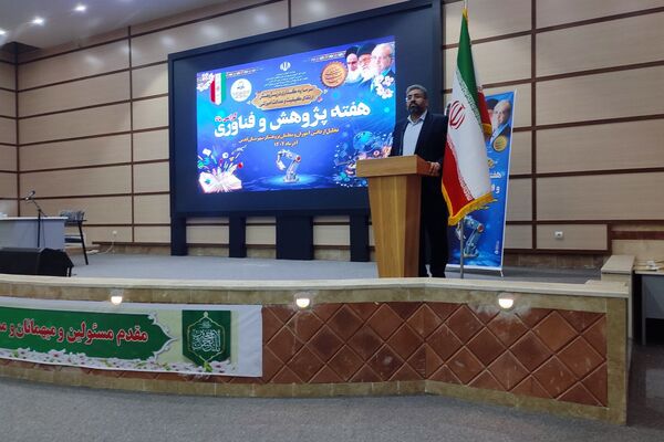 درخشش خلاقیت دانش آموزان قدسی در نمایشگاه دستاوردهای فناورانه و پژوهشی