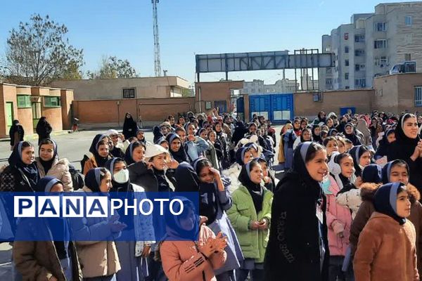 برگزاری مراسم جشن یلدا در مدرسه مهرآیین و مدرسه مریم بهارستان۲