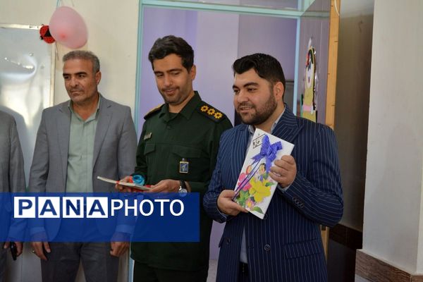 برگزاری جشن شکوفه‌های کلاس اولی دربهارستان‌دو