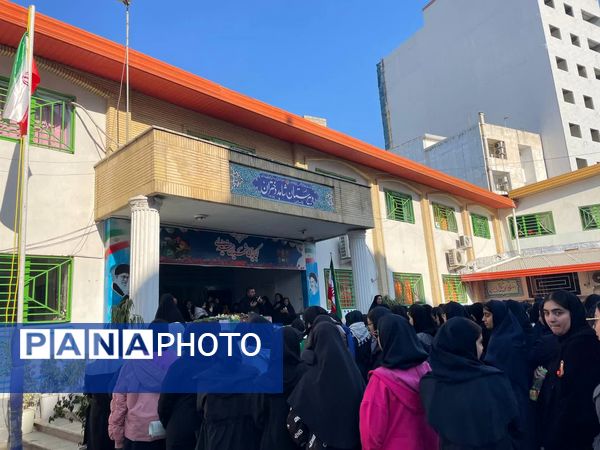 استقبال از شهید خوشنام در دبیرستان شاهد ساری 