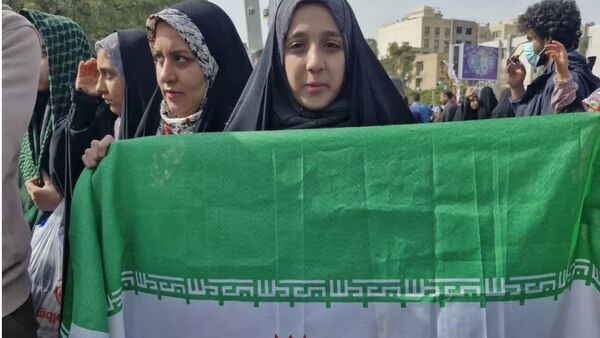 راهپیمایی ۲۲ بهمن برای ایرانی آباد و امید به فردایی بهتر است