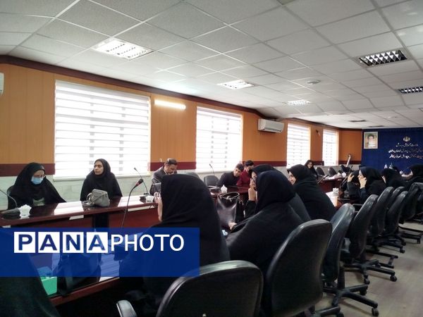 جلسه توجیهی هوای پاک ویژه مراقبان سلامت مدارس شهرستان کاشمر 