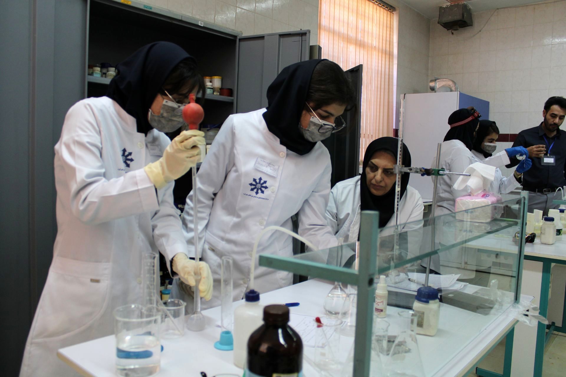 برگزاری مسابقات آزمایشگاهی دانش آموزی استان چهارمحال و بختیاری به میزبانی شهرستان بن 
