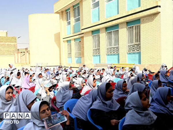 جشن عاطفه‌ها در مدارس شهرستان ابرکوه