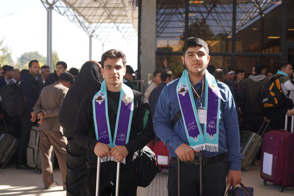 آیین بدرقه دانش آموزان منتخب به عمره دانش‌آموزی از هشت استان کشور در کرمانشاه
