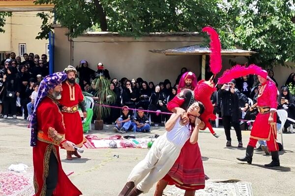 مراسم شبیه خوانی روز عاشورا در شهرستان طالقان